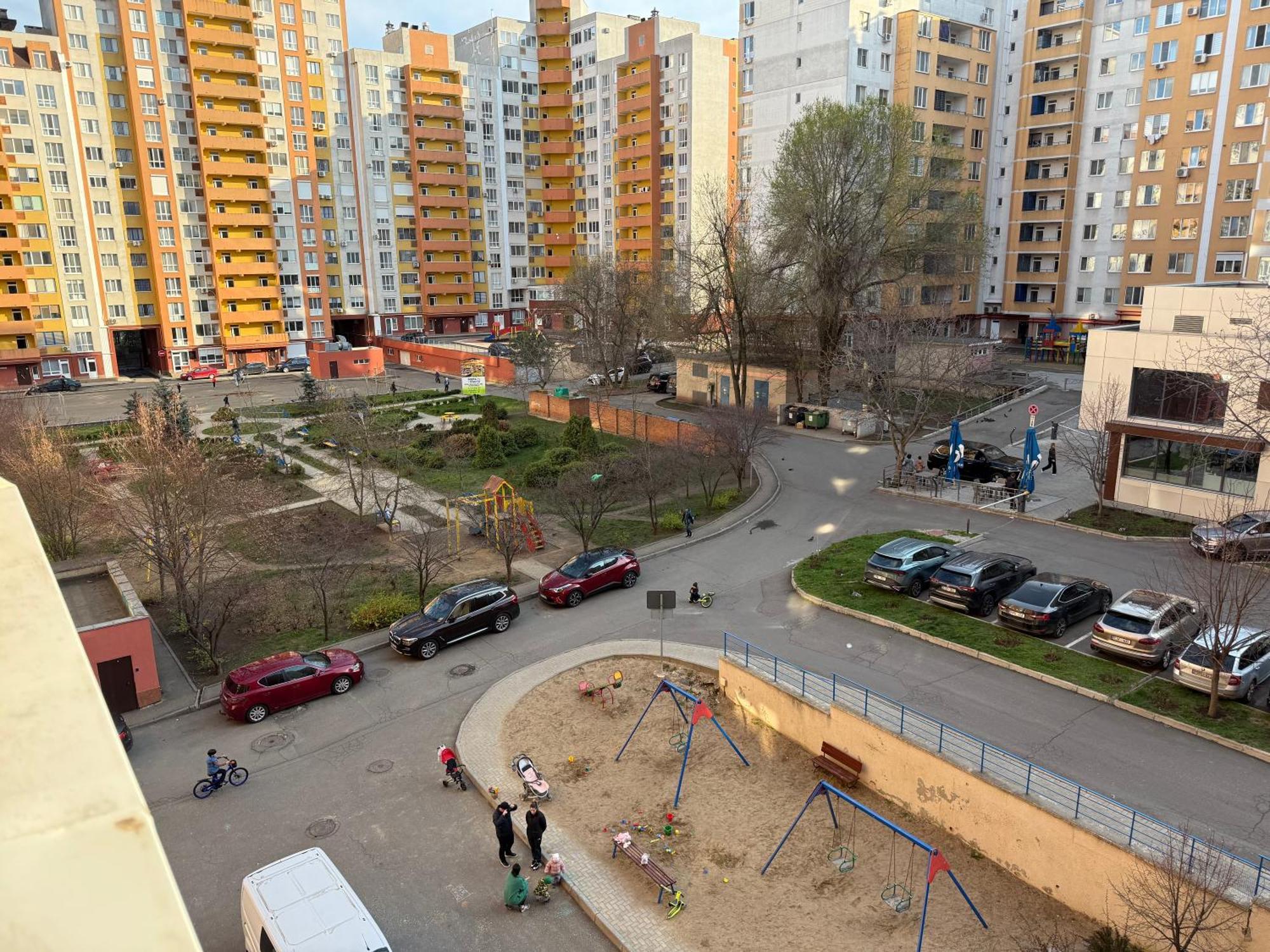 Cozy Two Bedroom Large Apartment Кишинев Екстериор снимка
