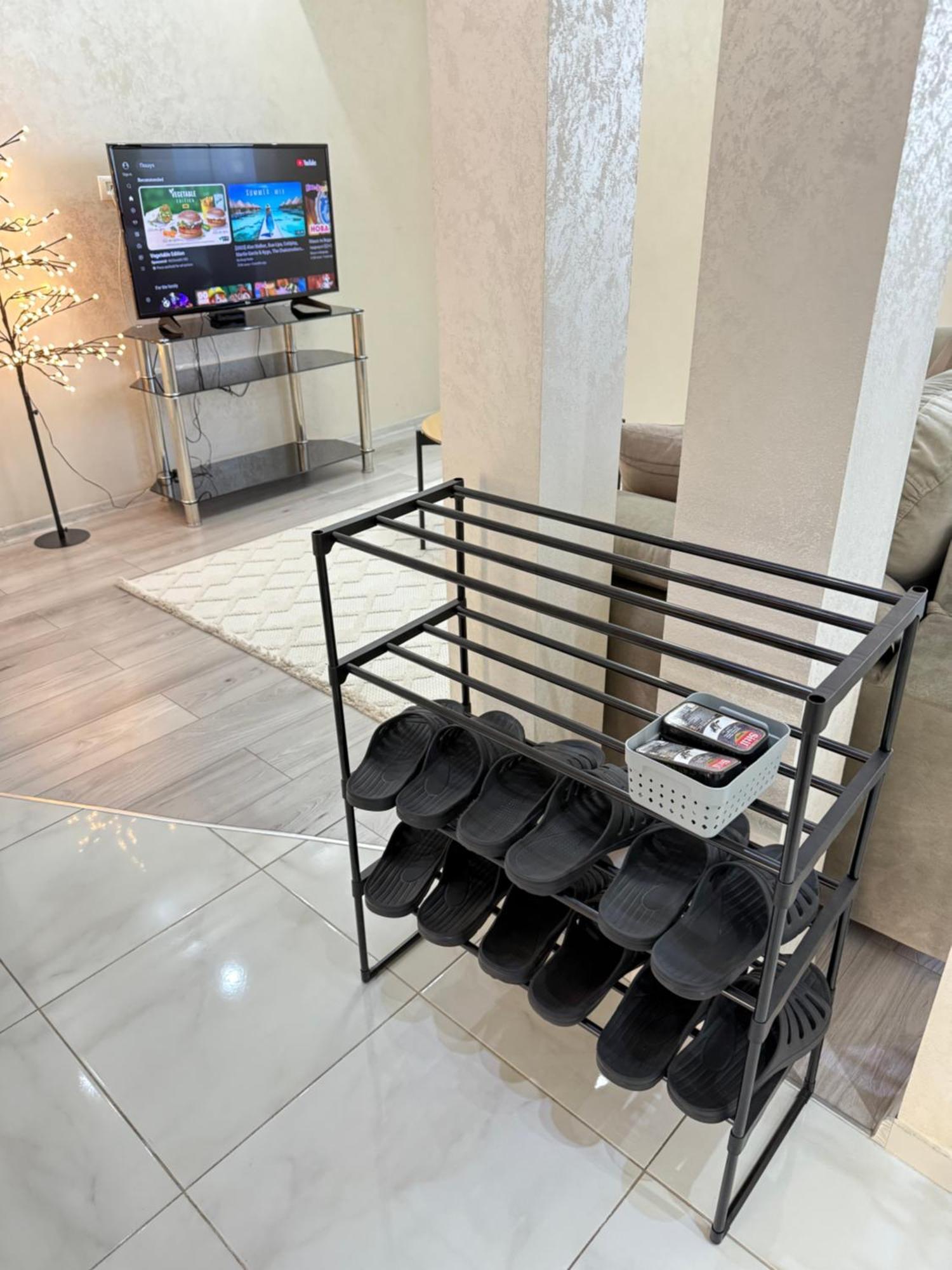 Cozy Two Bedroom Large Apartment Кишинев Екстериор снимка