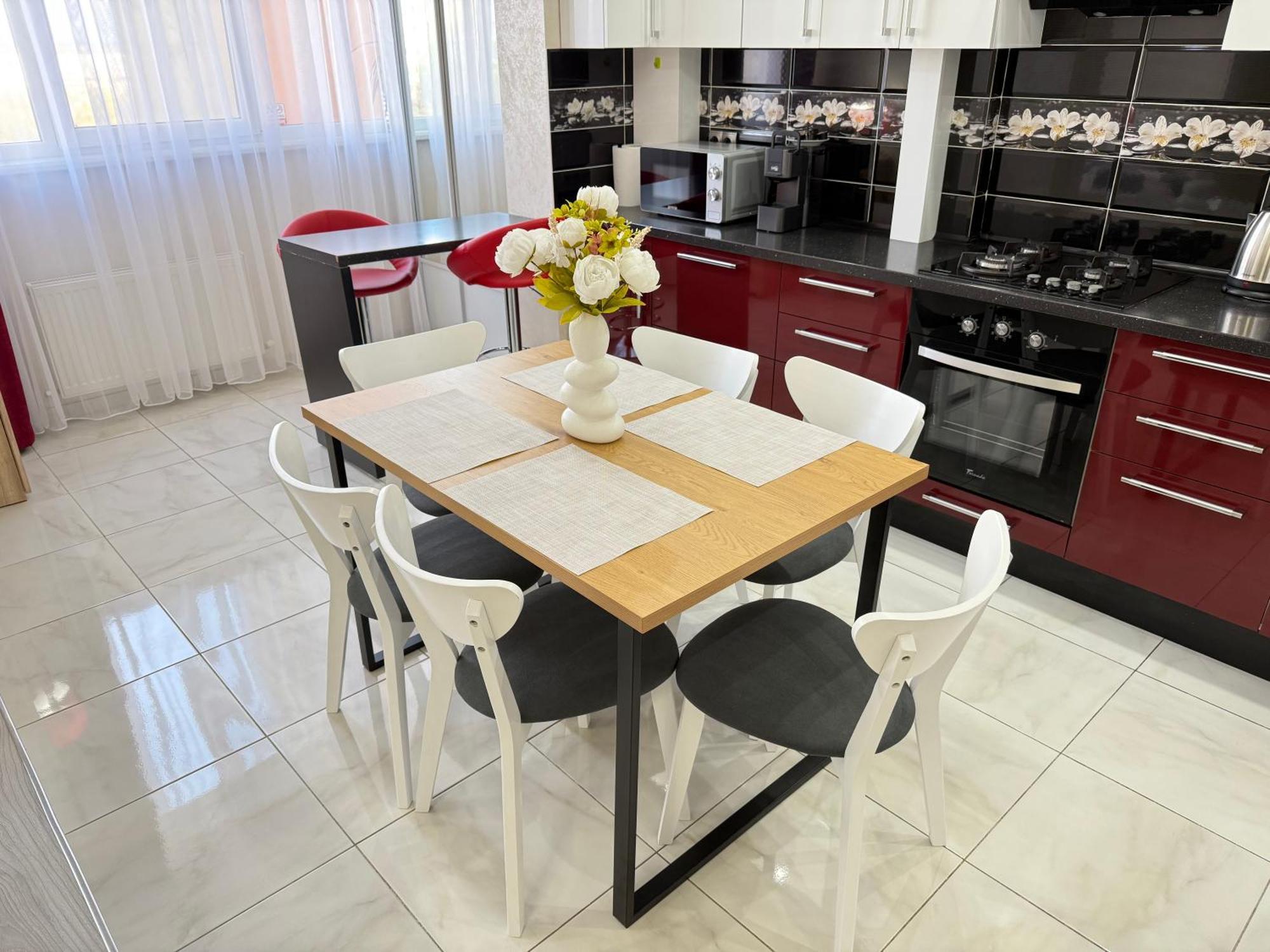 Cozy Two Bedroom Large Apartment Кишинев Екстериор снимка