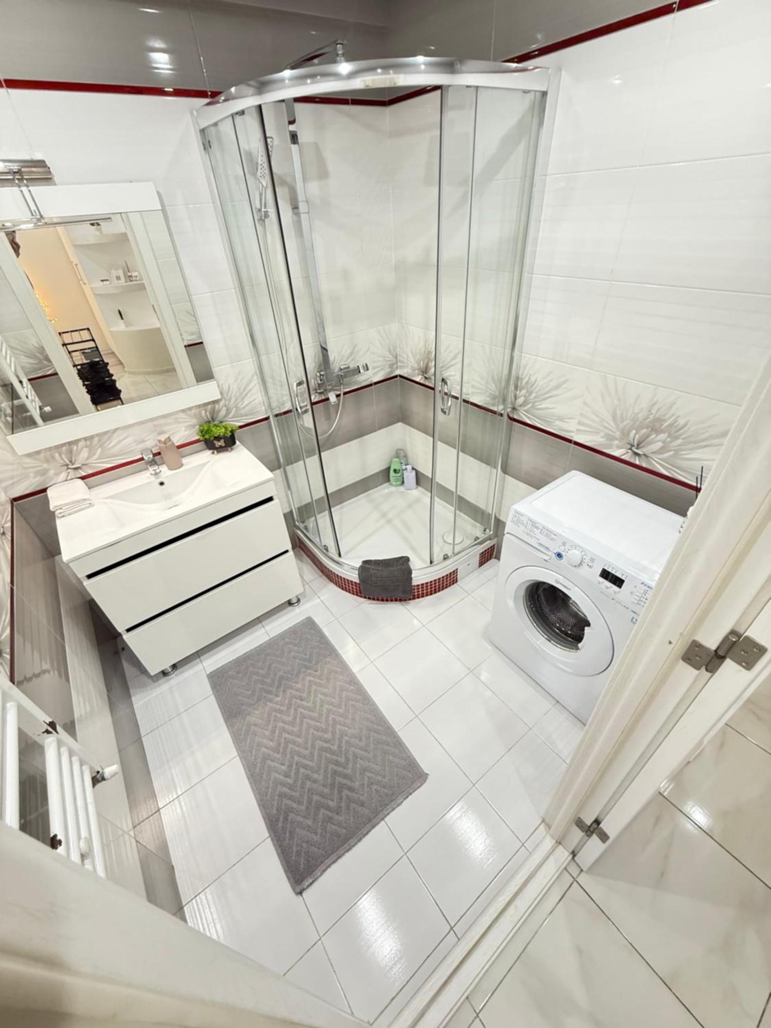 Cozy Two Bedroom Large Apartment Кишинев Екстериор снимка